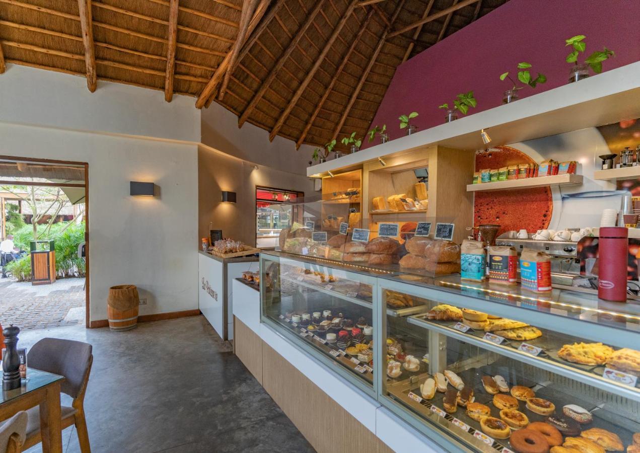 Le Petit Village Boutique Hotel & Spa 캄팔라 외부 사진