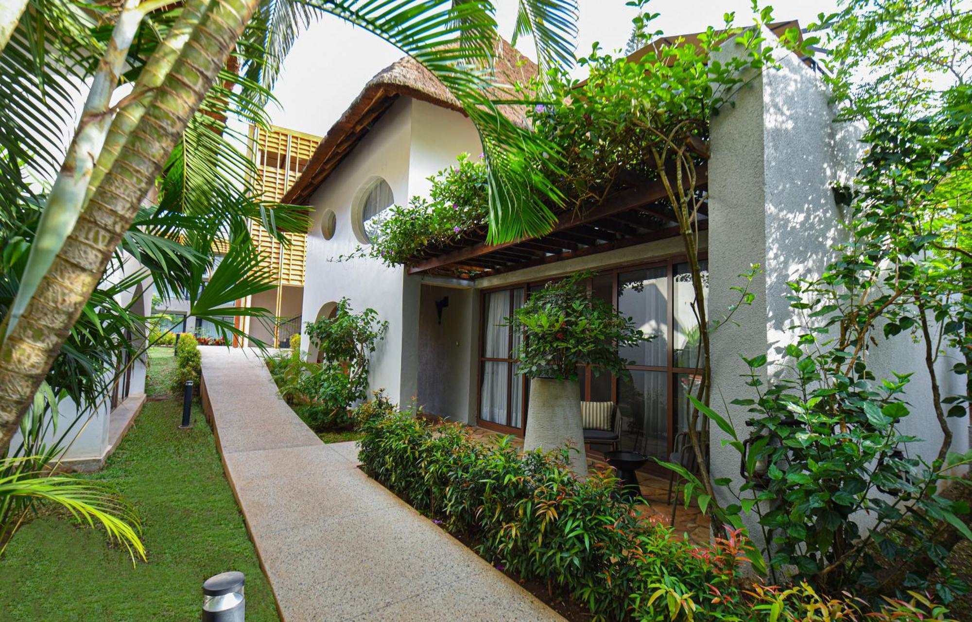 Le Petit Village Boutique Hotel & Spa 캄팔라 외부 사진