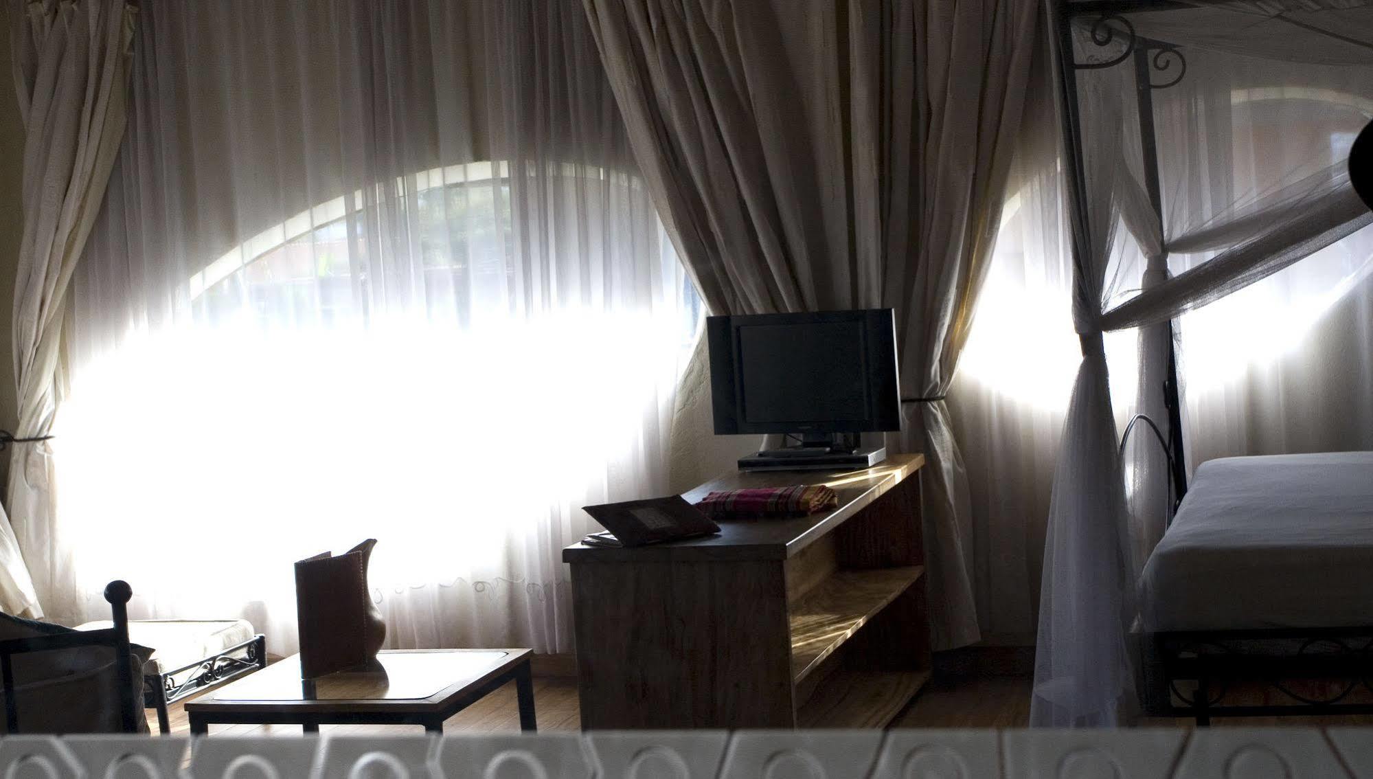 Le Petit Village Boutique Hotel & Spa 캄팔라 외부 사진